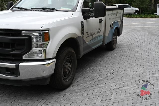 4×4 Mini Brick · Charcoal Tumbled