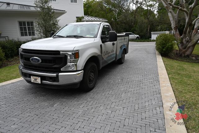 4×4 Mini Brick · Charcoal Tumbled