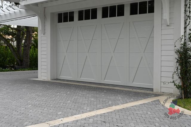 4×4 Mini Brick · Charcoal Tumbled