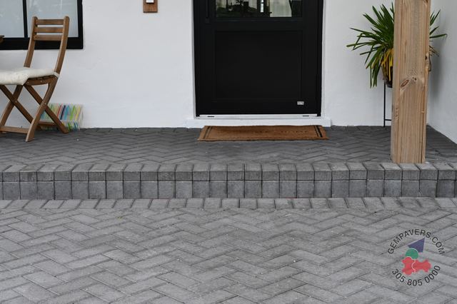 4×8 Brick · Charcoal