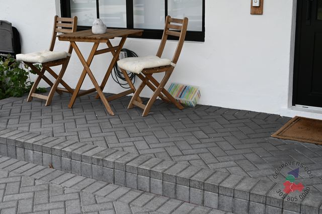 4×8 Brick · Charcoal