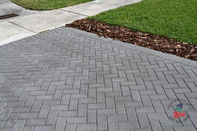 4×8 Brick · Charcoal