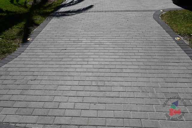 4×8 Brick · Grey