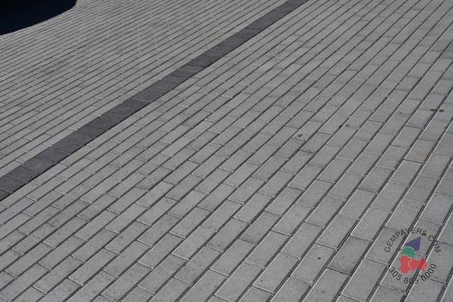 4×8 Brick · Grey