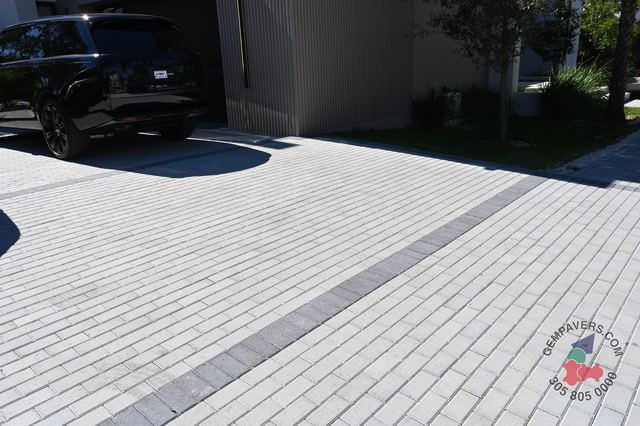 4×8 Brick · Grey