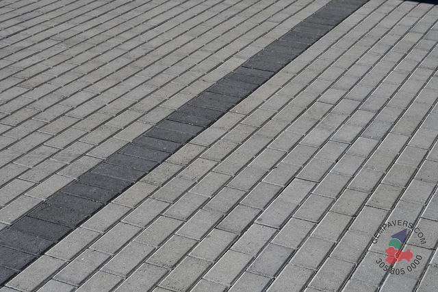 4×8 Brick · Grey