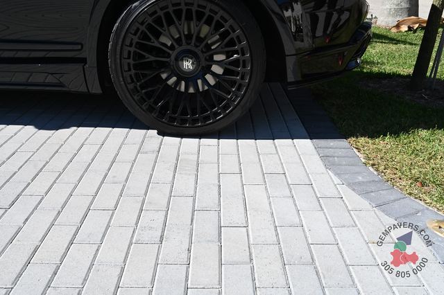 4×8 Brick · Grey