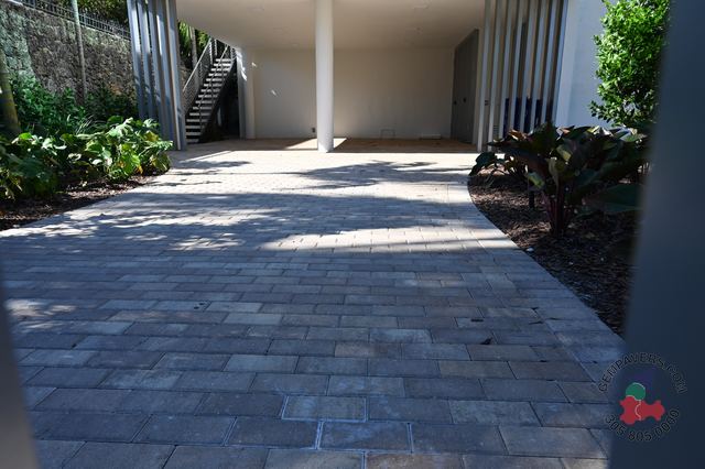 4×8 Brick · Tan Sandstone