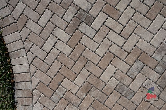 4×8 Brick · Tan Sandstone