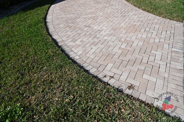 4×8 Brick · Tan Sandstone