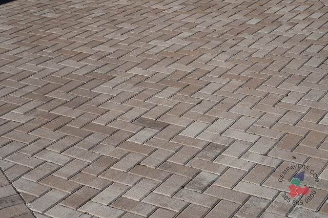 4×8 Brick · Tan Sandstone