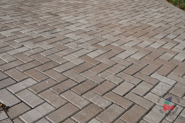 4×8 Brick · Tan Sandstone