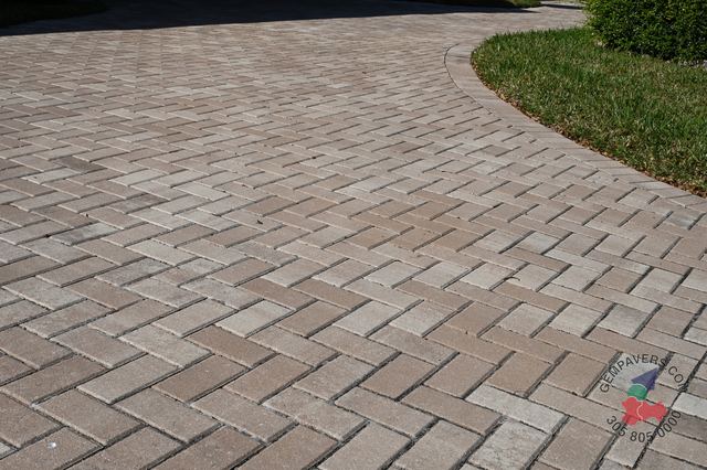 4×8 Brick · Tan Sandstone