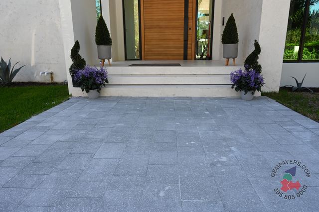Old Canada · Charcoal Polished