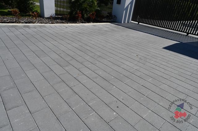 Plank Paver 8×16 · Grey