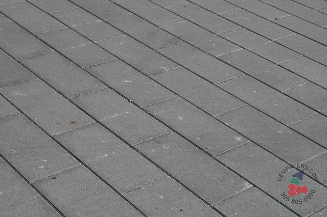 Plank Paver 8×16 · Grey