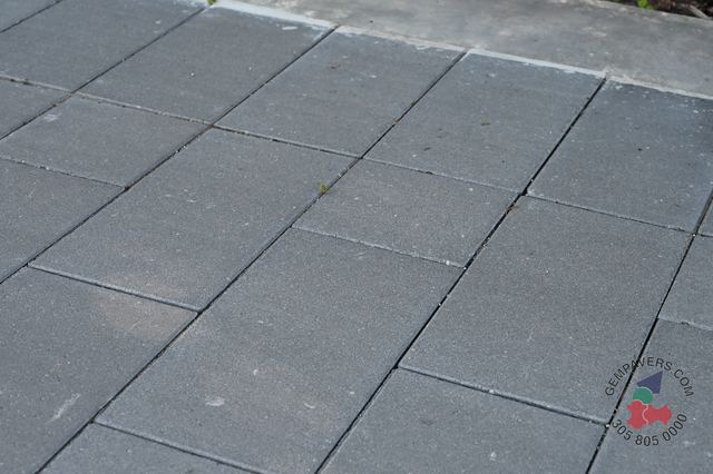 Plank Paver 8×16 · Grey