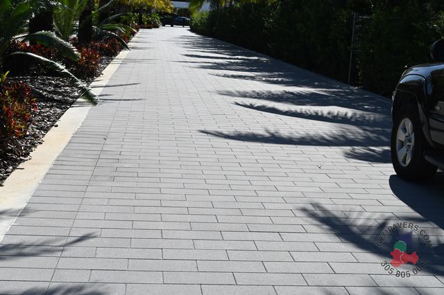 Plank Paver 8×16 · Grey