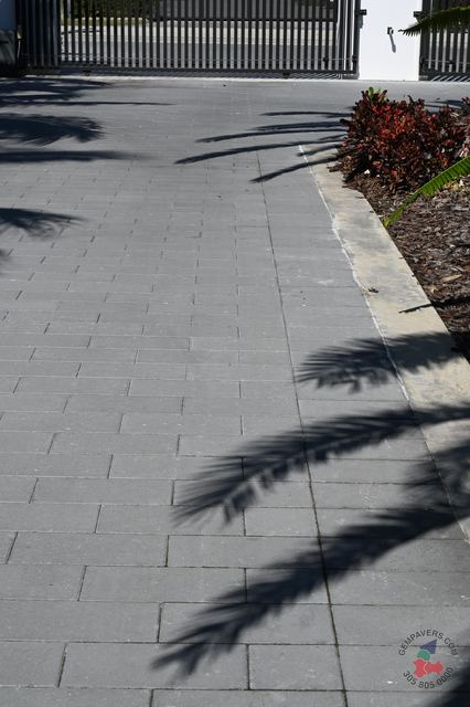 Plank Paver 8×16 · Grey