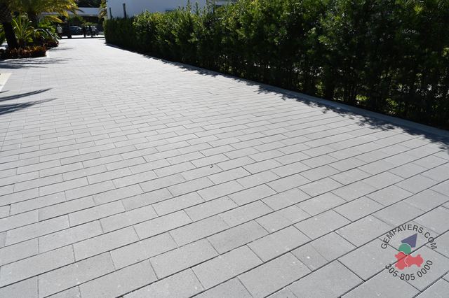 Plank Paver 8×16 · Grey