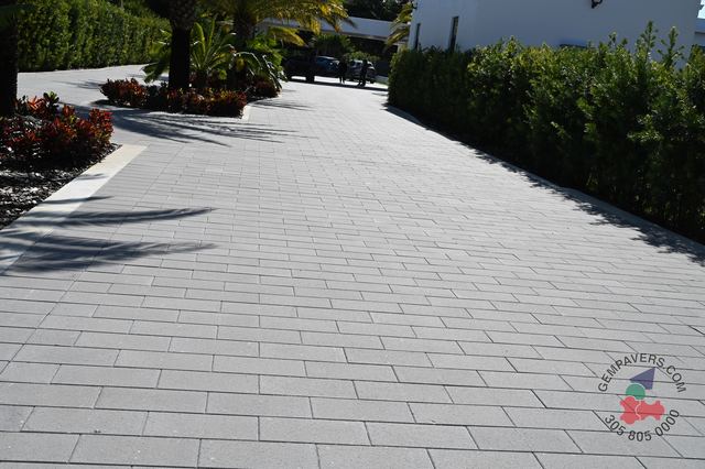 Plank Paver 8×16 · Grey
