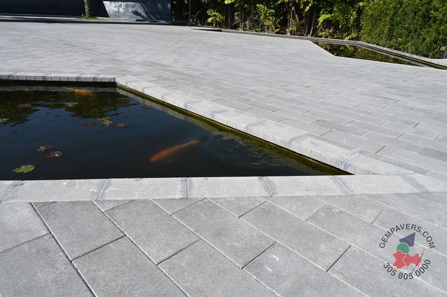 Plank Paver 8×16 · Grey