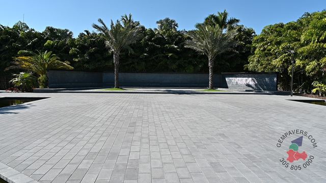 Plank Paver 8×16 · Grey