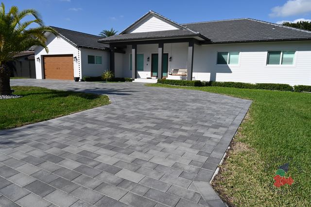 Plank Paver 8×16 · Slate