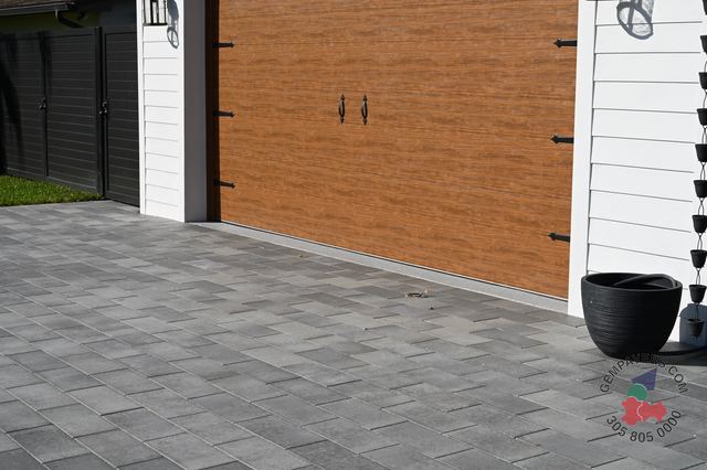 Plank Paver 8×16 · Slate