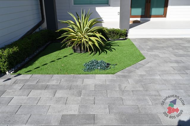Plank Paver 8×16 · Slate