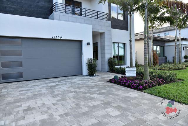 Plank Paver 8×16 · Tan Sandstone White