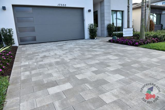 Plank Paver 8×16 · Tan Sandstone White