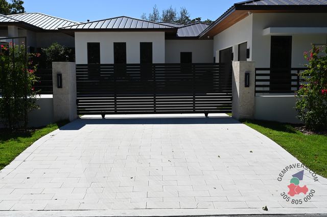 Plank Paver 8×16 · White Polished