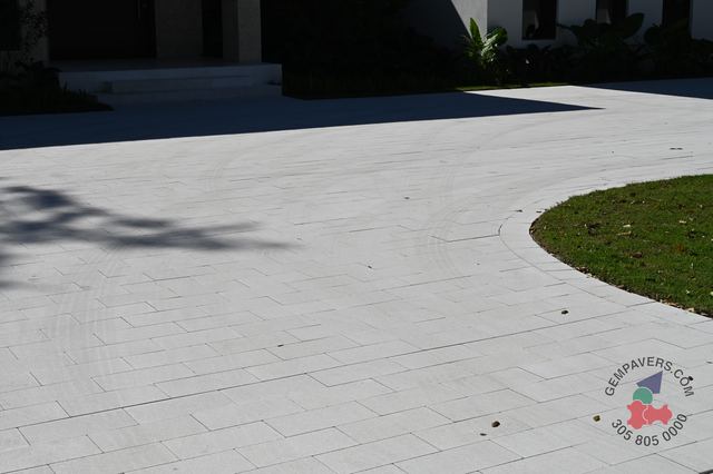 Plank Paver 8×16 · White Polished