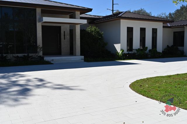 Plank Paver 8×16 · White Polished