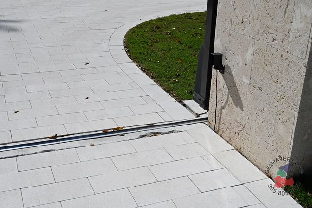 Plank Paver 8×16 · White Polished