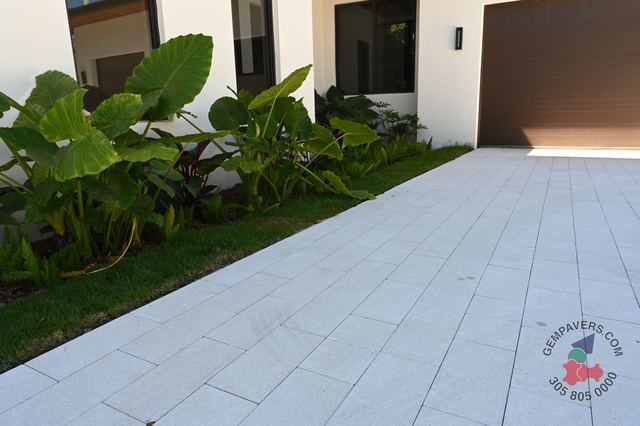 Plank Paver 8×16 · White Polished