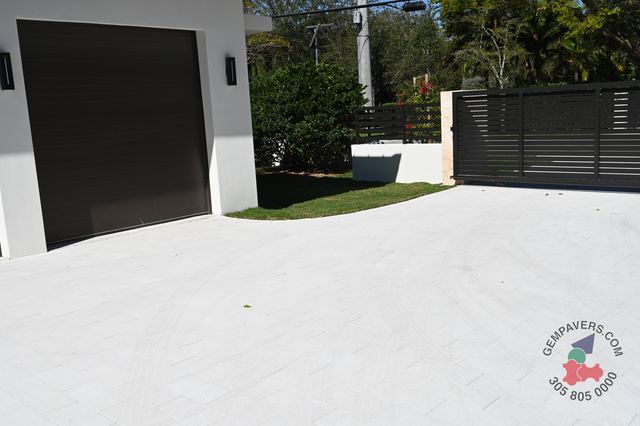 Plank Paver 8×16 · White Polished