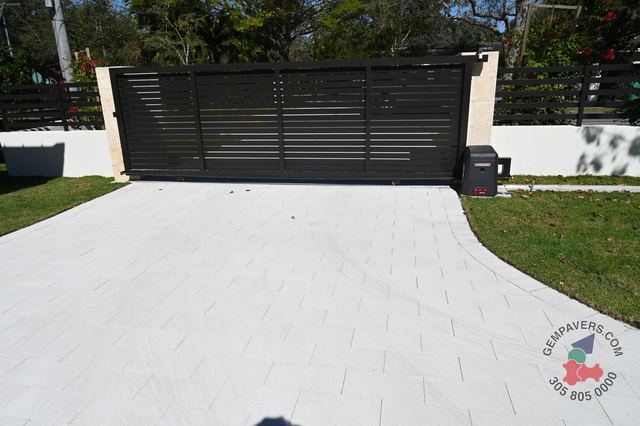 Plank Paver 8×16 · White Polished