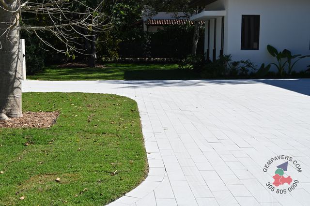Plank Paver 8×16 · White Polished