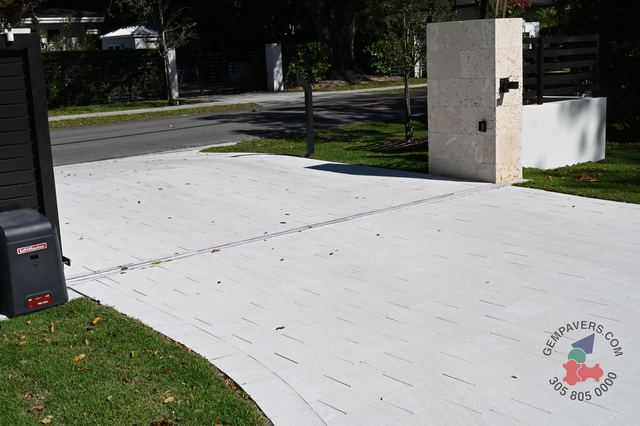 Plank Paver 8×16 · White Polished